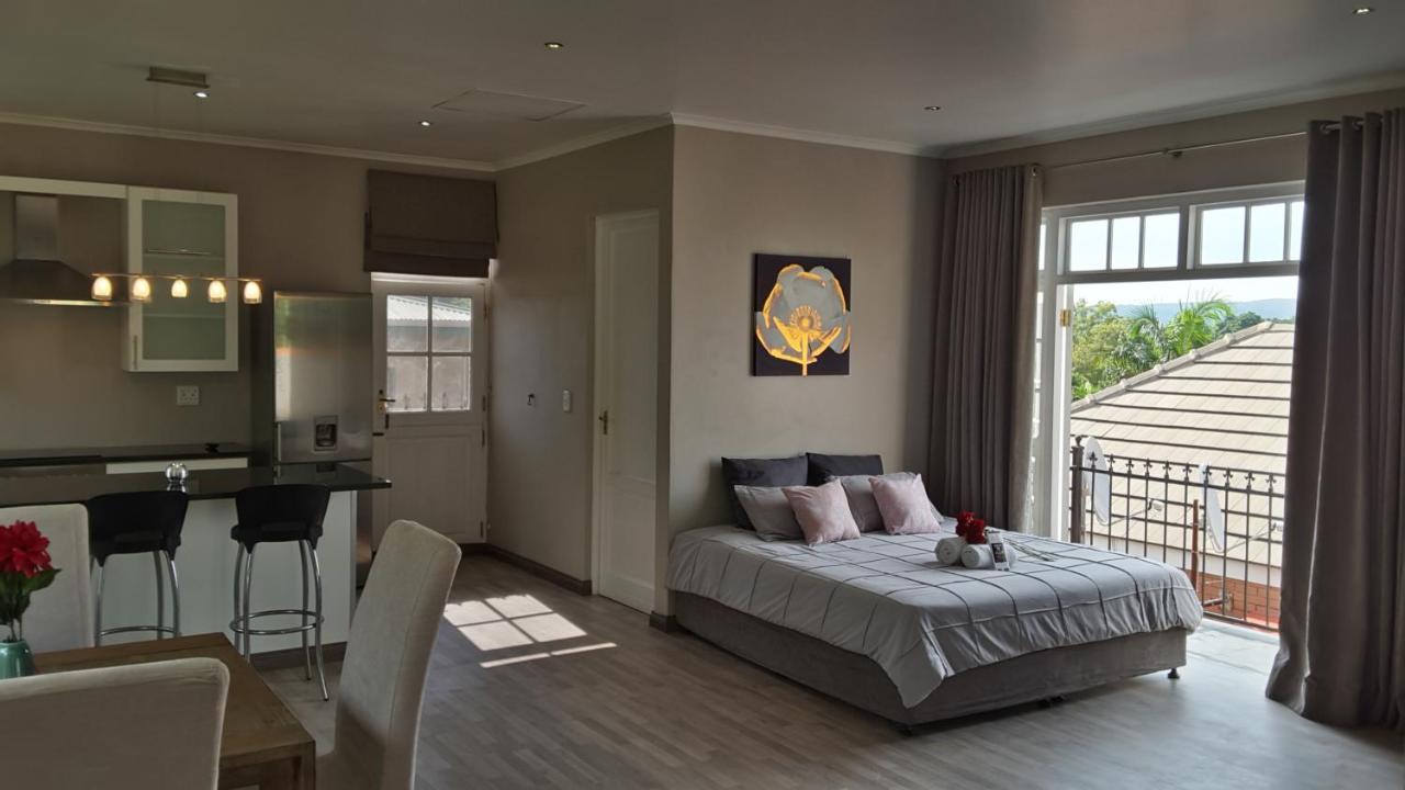 Versailles Pretoria-Noord エクステリア 写真